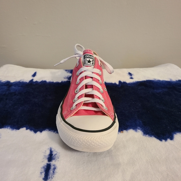 Converse Pink Chuck Taylor's - Picture 9 of 12